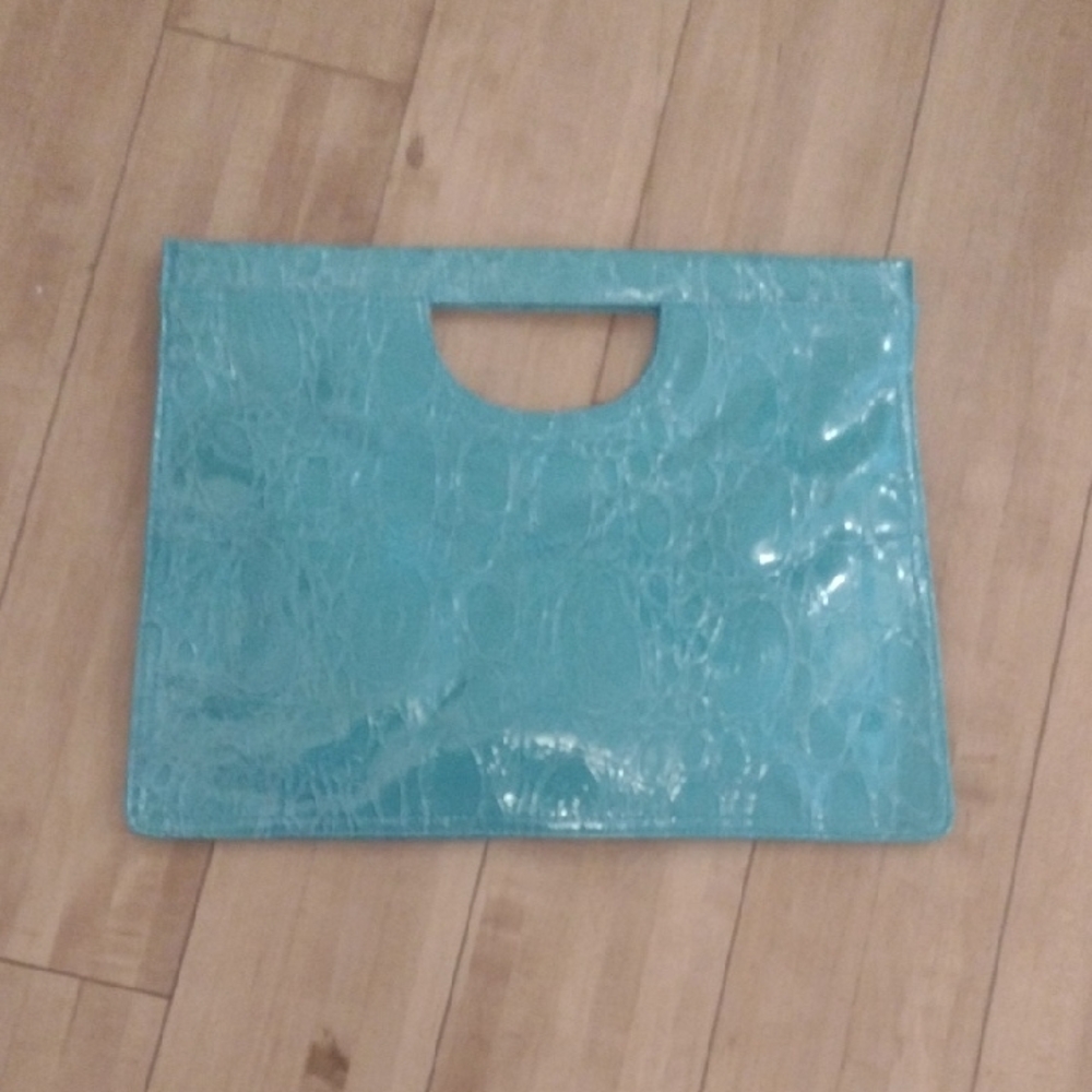 Source Unknown Aqua Croc-Embossed Look Clutch.